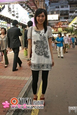 街拍：香港早春多层次穿衣法[图]