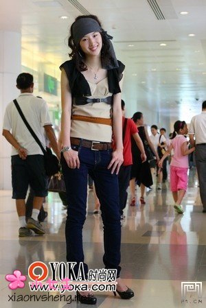 街拍：香港早春多层次穿衣法[图]